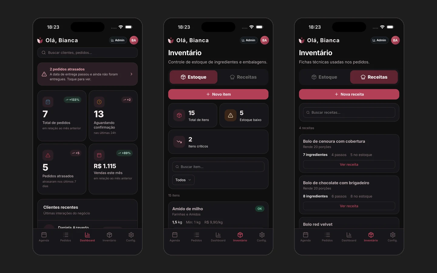 Três telas do app no modo escuro: painel com números do mês, estoque e receitas